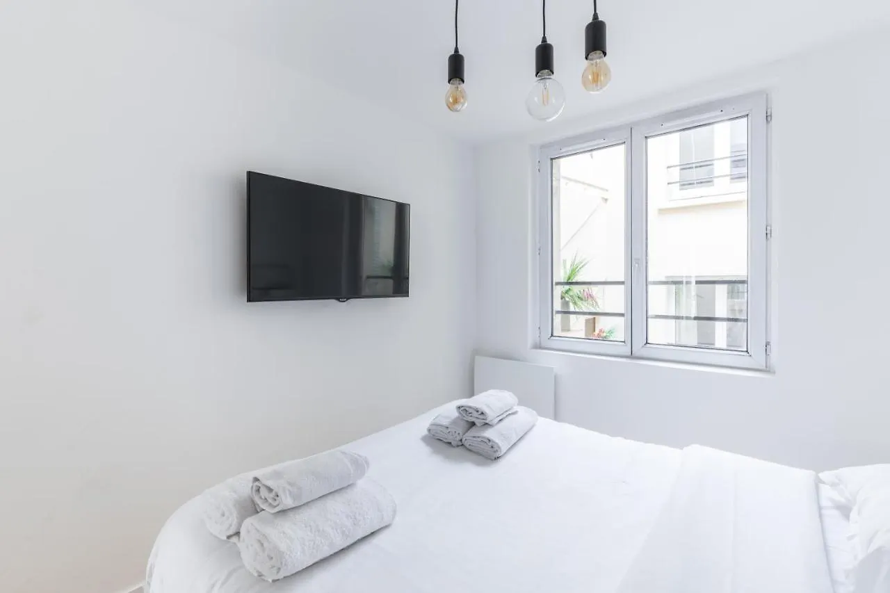 Home Suite Home Grands Boulevards - 42 Paris 0*,