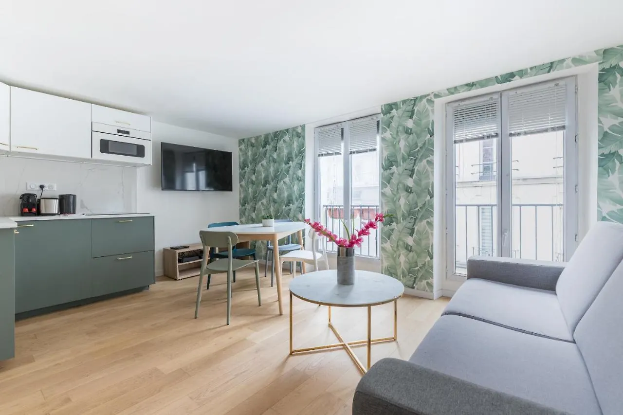 Home Suite Home Grands Boulevards - 42 Paris Apartment